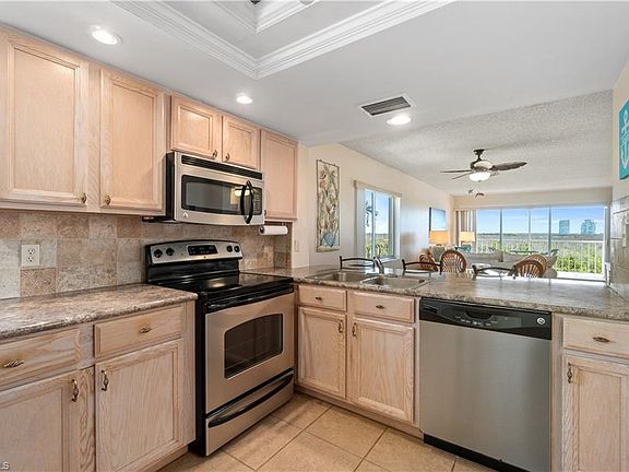 5th image of 26371 Hickory BLVD #501