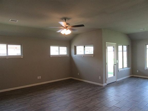 4th image of 5019 N 35th St