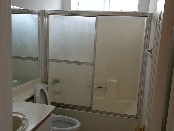 5th image of 13782 Newcastle Ct