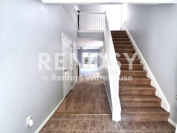 2nd image of 2800 Lens Ave