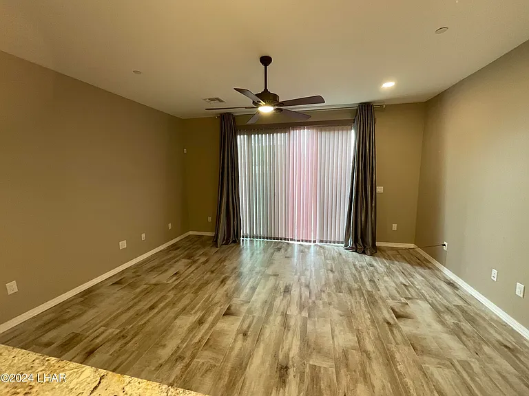 649 Avenida Laredo #101A — Photo 11