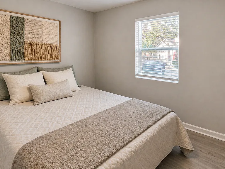 410 Lake Dylan Ct — Photo 3