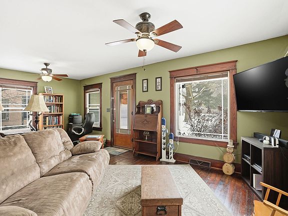4th image of 703 Niles St