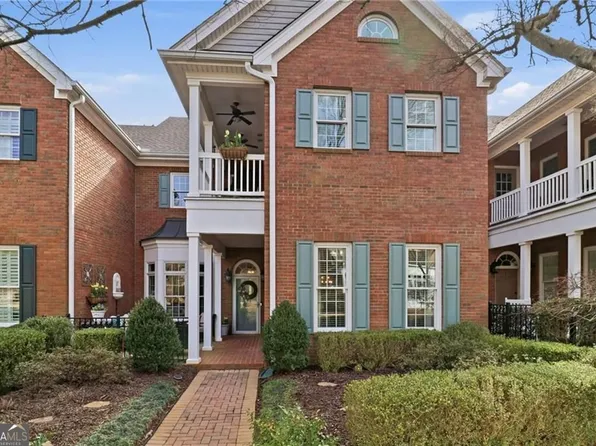 8630 Parker Pl, Roswell, GA 30076