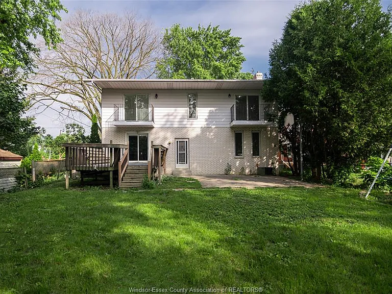 16 Eugenie St #UPPER — Photo 3