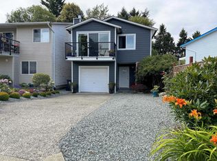 202 Davis Cres, Langley, BC V4W3K7