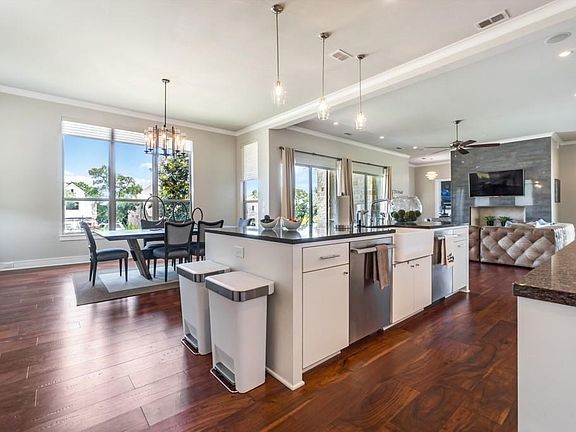 4th image of 3309 Waterford Dr