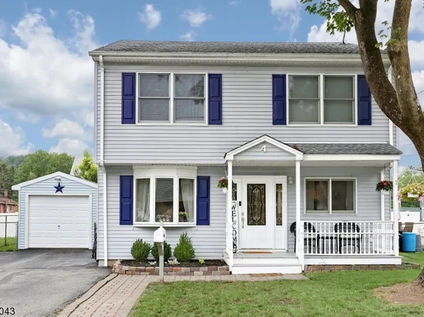 4 Dickens Pl, Wanaque Boro, NJ 07420