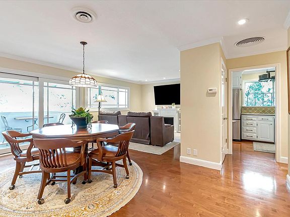 3rd image of 600 Pennsylvania Ave Unit 21