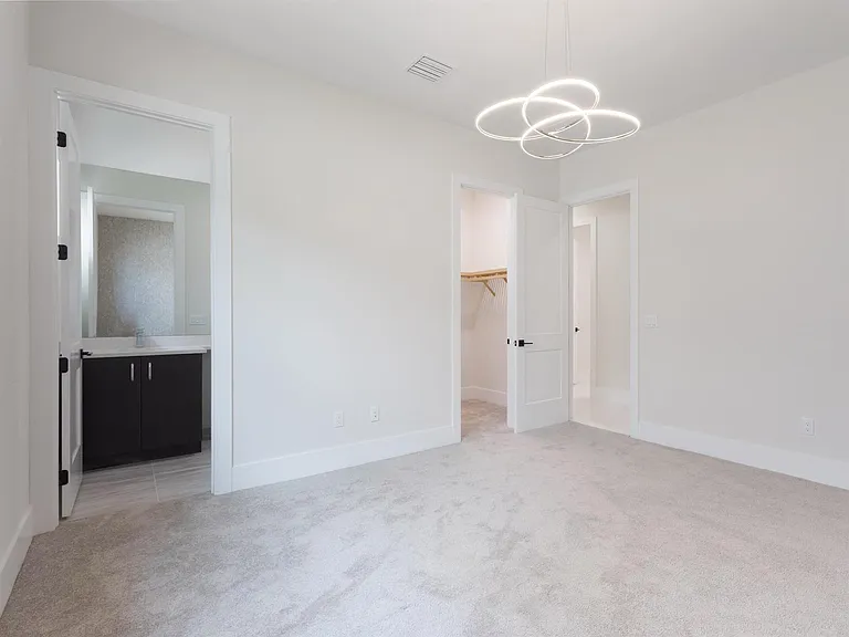 9124 Coral Isles Cir — Photo 38