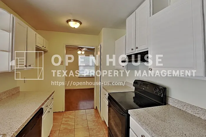 5045 Thompson Dr — Photo 5