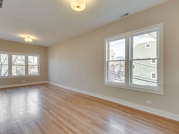 2761 W. St. Mary LR