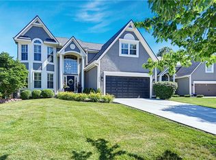 21605 W 97th Ter, Lenexa, KS 66220