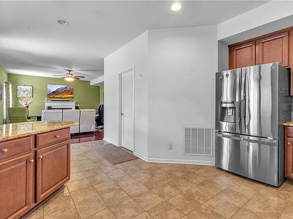 5th image of 30 Scooter Ln