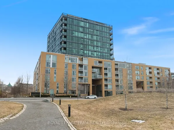 200 Lett St #1004, Ottawa, ON K1R 0A7