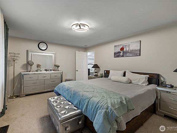5th image of 4407 62nd Street NW