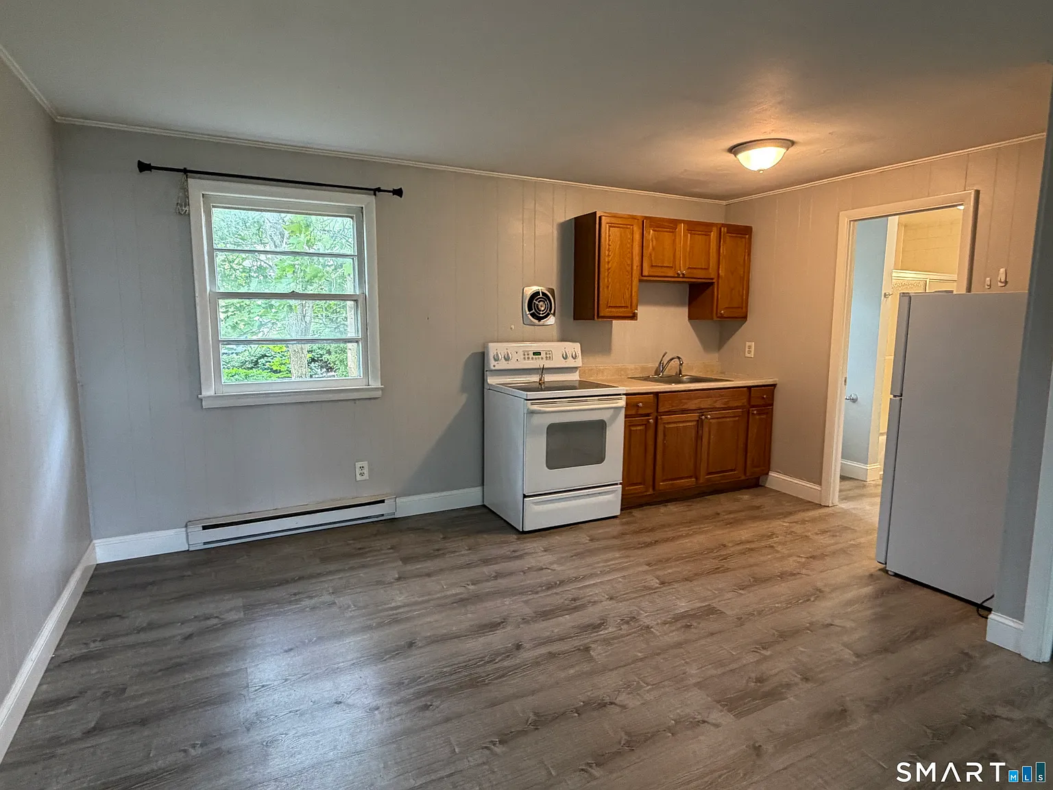 5 bed, 4.0 bath, 2777 sqft, $1,350 — Photo 3