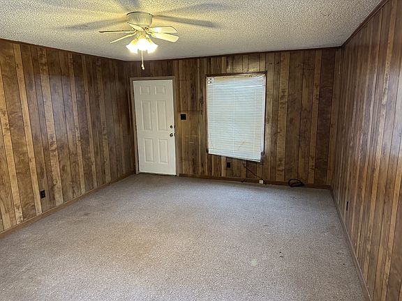 2nd image of 733 Elizabeth Dr