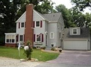 528 Fondulac Dr, East Peoria, IL 61611