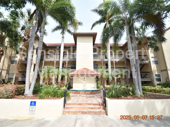 2400 Feather Sound Dr APT 935