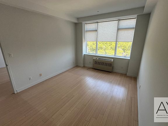 5th image of 601 Ocean Pkwy #2