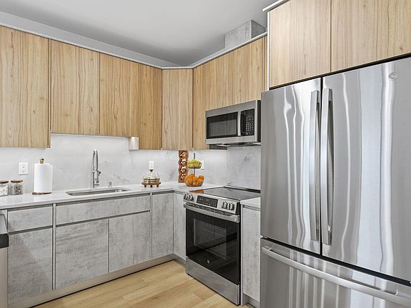 5th image of 8800 Kennedy Blvd #405