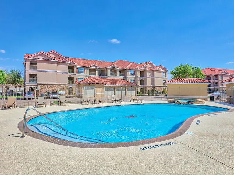 Stone Creek Ranch Apartments — Photo 17