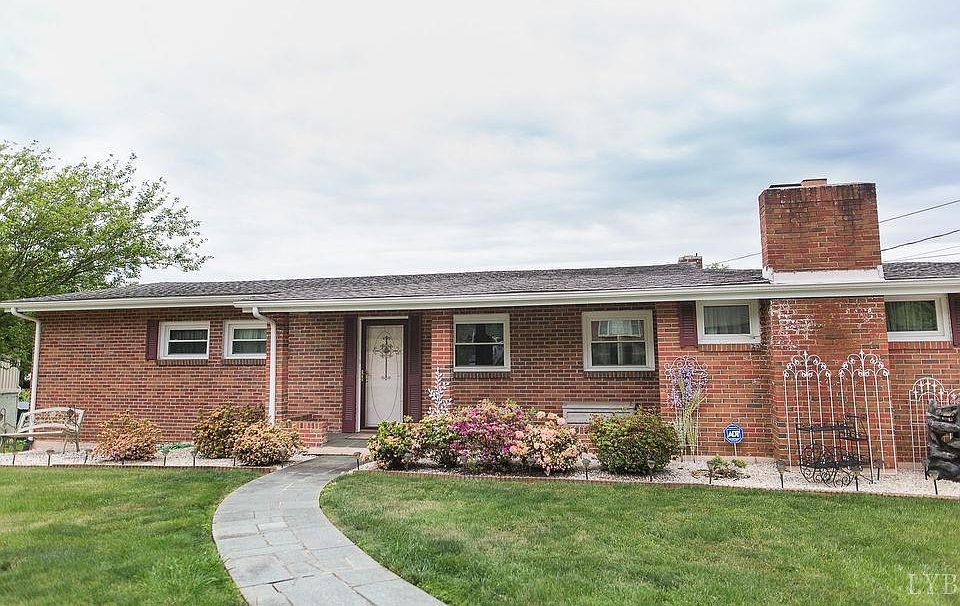 1st image of 1016 Sheffield Dr