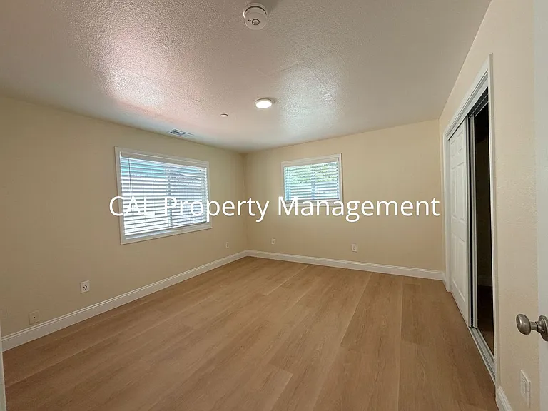 245A Maple St — Photo 5