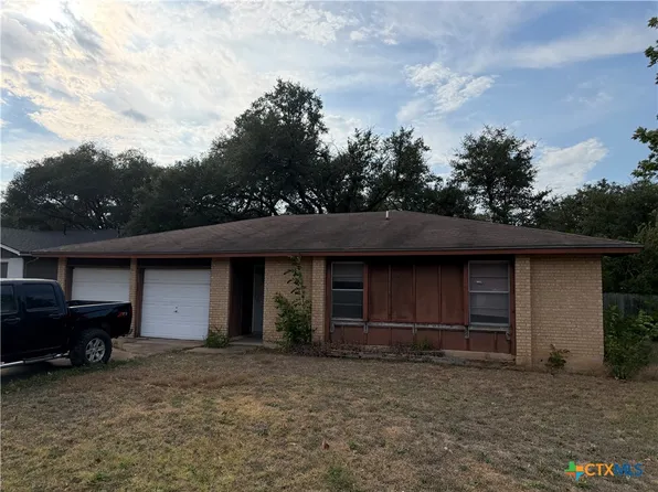 7704 Woodcroft Dr, Austin, TX 78749