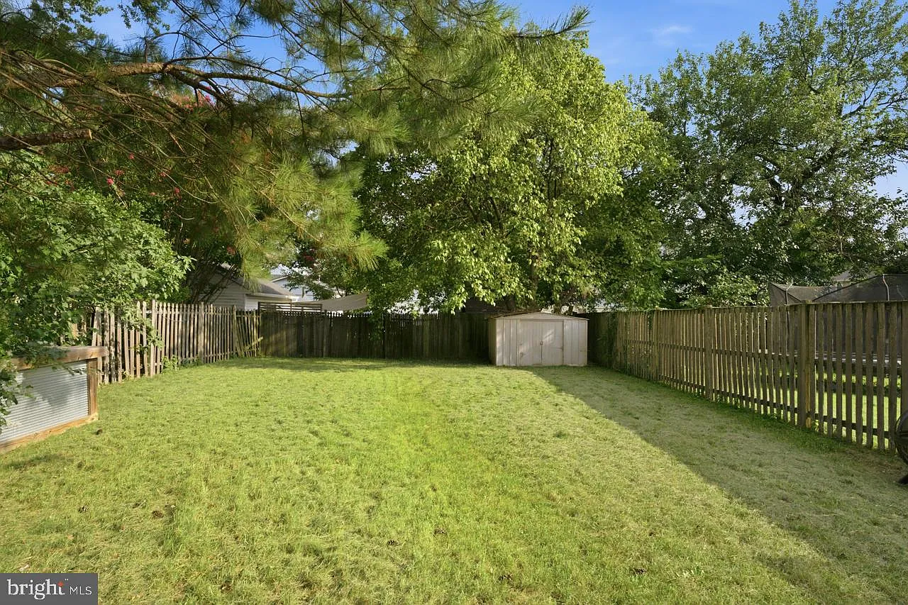 3 bed, 3.5 bath, 2244 sqft, $4,299 — Photo 4