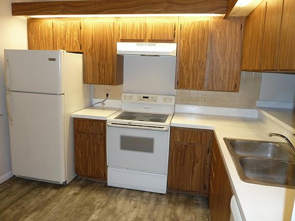 3rd image of 3520 Whitehall Dr APT 404