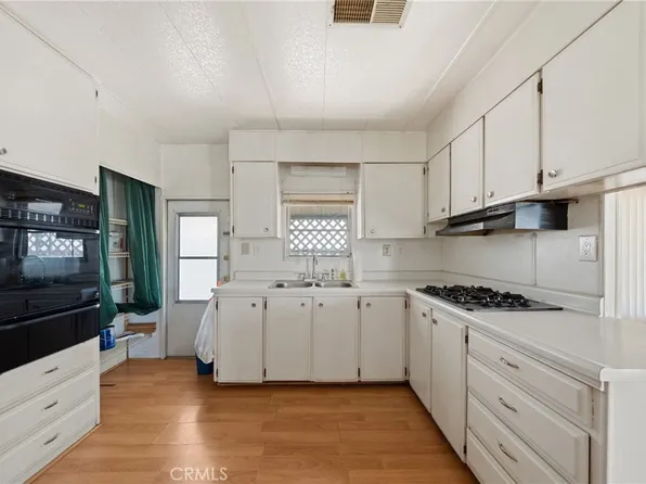1380 W Florida Ave #22, Hemet, CA 92543