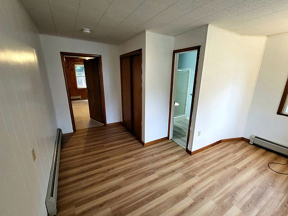 5th image of 185 Malletts Bay Ave #A