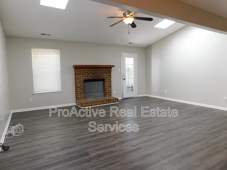 1433 Drumheller Dr — Photo 9