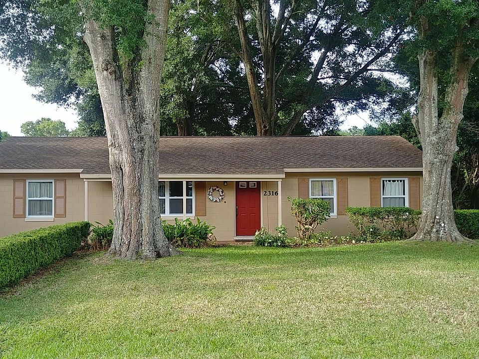 1st image of 2316 NE 36th Pl