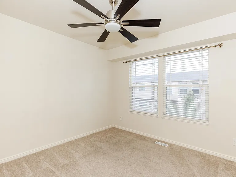 484 W 1490 N #102 — Photo 17