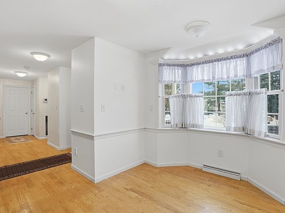 2nd image of 47 Collins St #50