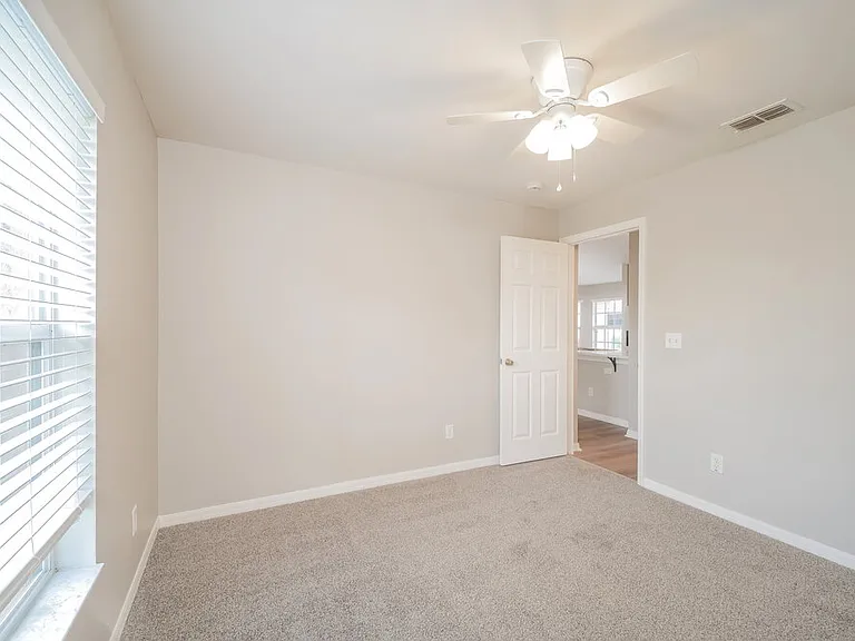 1825 SW 25th St — Photo 12