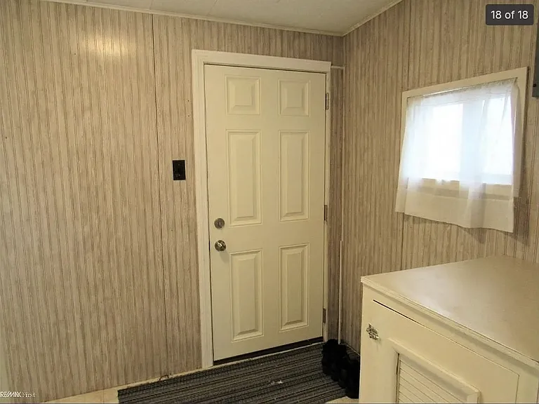 2090 Vermont Ave — Photo 9