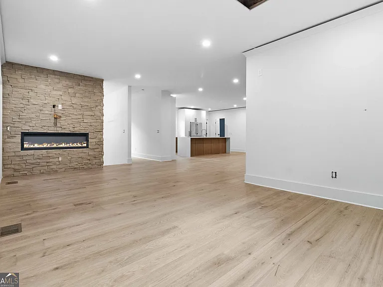 3196 Towerview Dr NE — Photo 57
