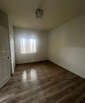 4th image of 11458 NW 33rd St #1