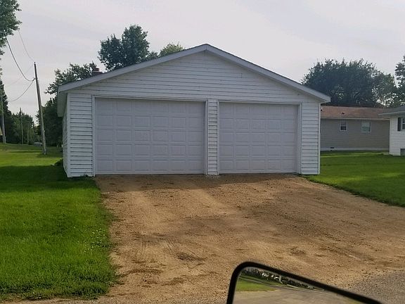2nd image of 106 9th Ave N