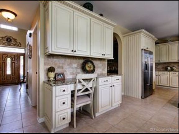 2nd image of 285 Berkshire Ln