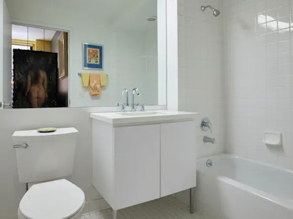 56 Pine Street image 12 of 15