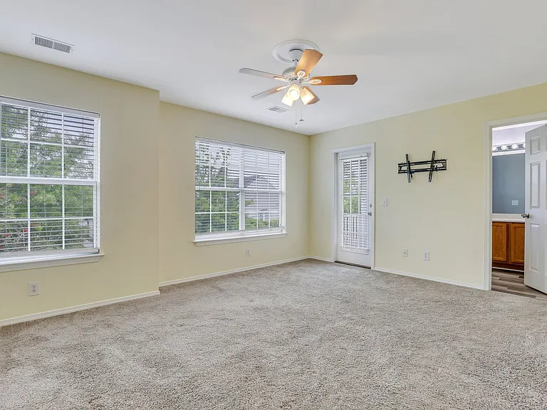 51 Fairgreen St — Photo 15