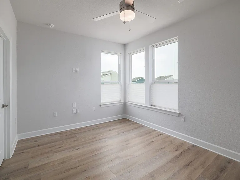 4207 Taniguchi St — Photo 19
