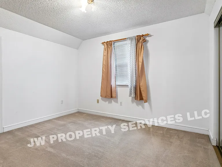 277 Moonraker Dr — Photo 9