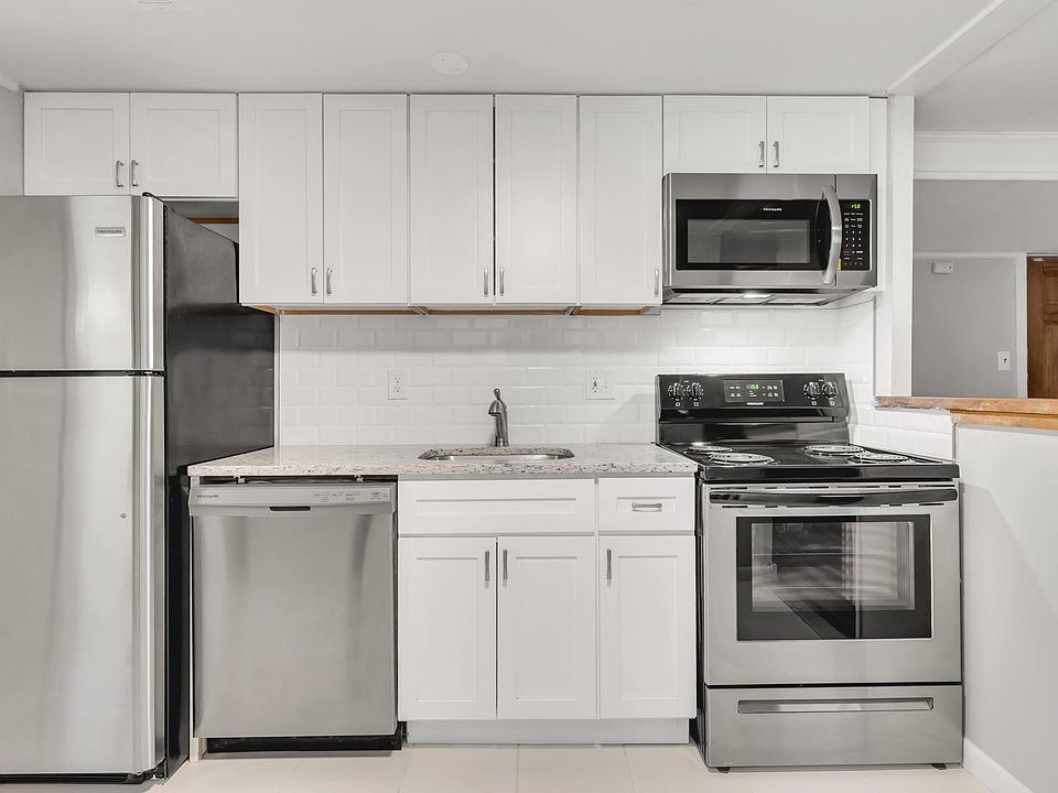 1st image of 520 N Garfield St #1