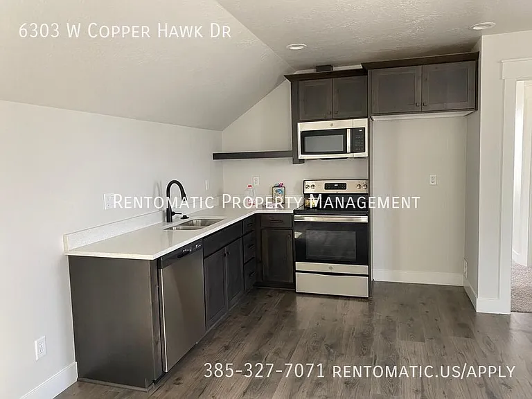 6303 W Copper Hawk Dr — Photo 4